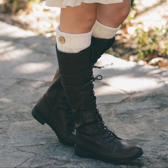 LAST 1🌟Ivory Button cuff leg warmers - Picture 3 of 4